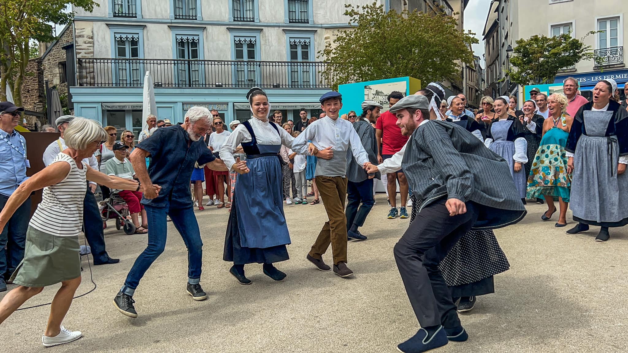 initiation danse bretonne festival d'arvor
