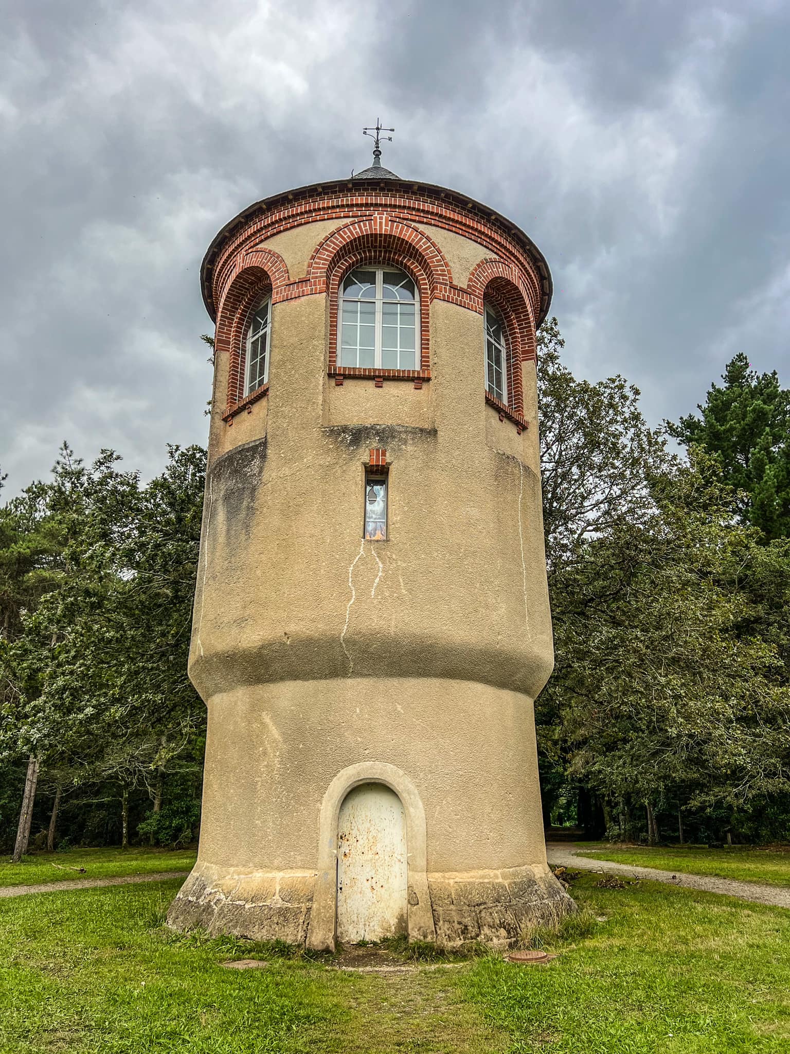 Belvédère du Bois de Kerozer. moulin de Kerozer