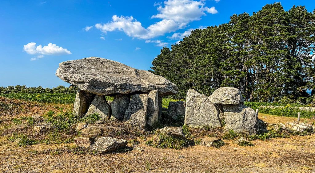 dolmen penhap ile aux moines